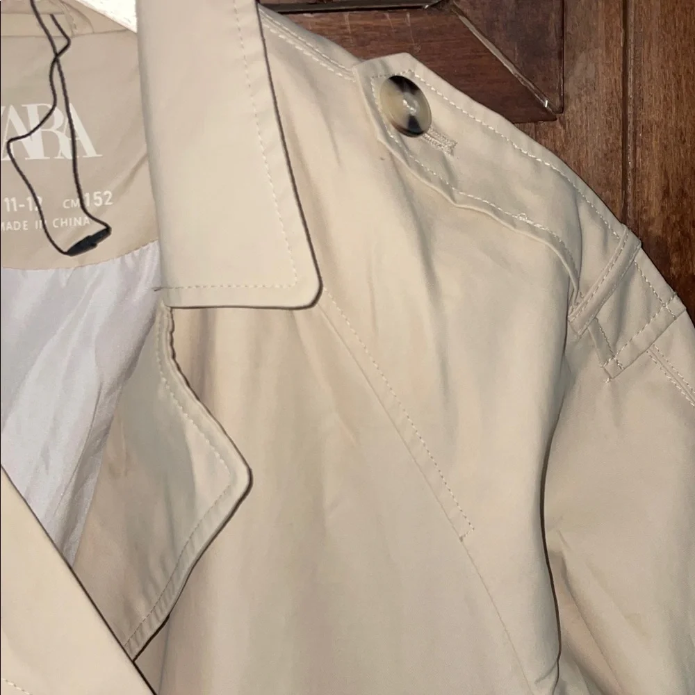 Zara Women's Tan Double-Breasted Trench Coat - Picture 5 of 10
